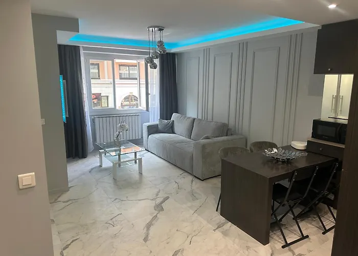 Apartment Best Position Croisette Martinez ! 150M From The Beach Completely Renovated !