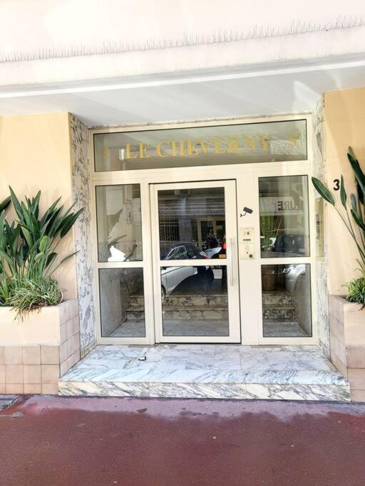 Position Croisette Martinez ! 150m From The Completely Renovated ! *